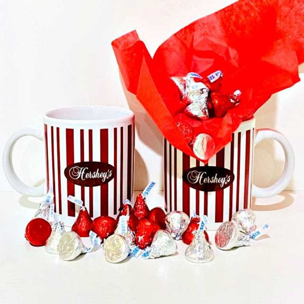 2 Houston Harvest Hershey Chocolate Coffee Mugs